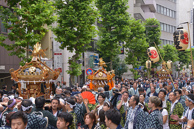 神幸祭巡行